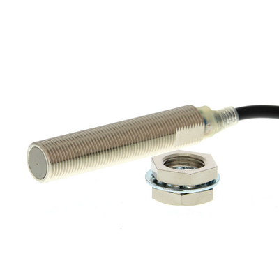 OMRON Endüktif sensör, çap 6.5mm, düz kafa, 2mm, DC, 3 santral, M8(3pin), PNP-NA 4548583406308